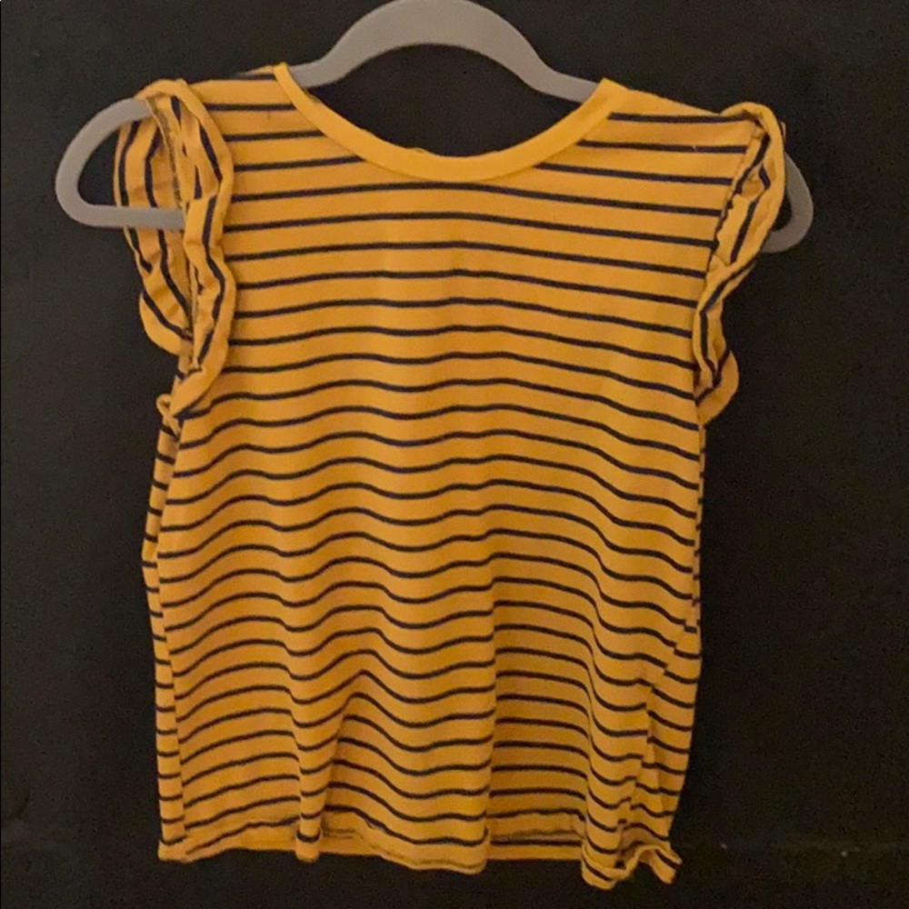 Short sleeve striped shirt